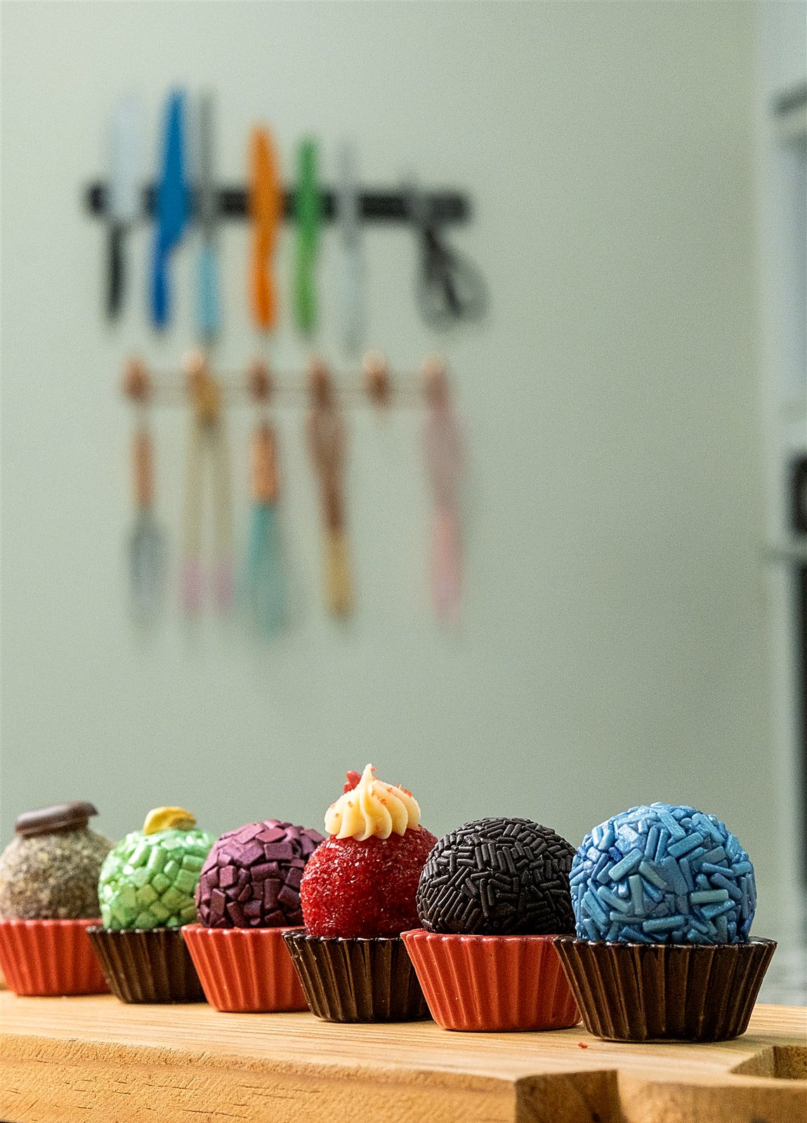 Brigadeiros gourmet na tábua